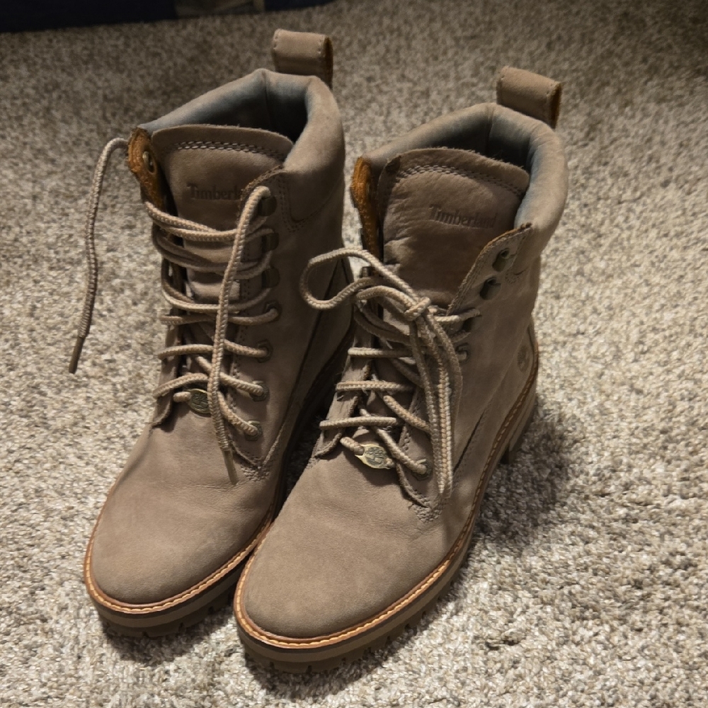 Timberland Tan Suede Ankle Boots